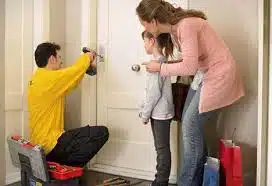 Apertura de puertas en Sevilla